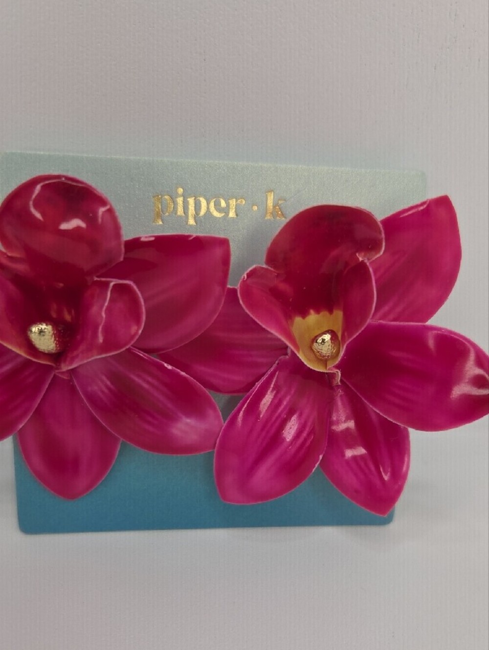 🌸▪️Piper K ▪️Fuchsia Floral Statement Earrings - Picture 4 of 6